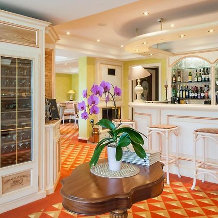 Au Gay Sejour Hotel Фаверг Екстериор снимка